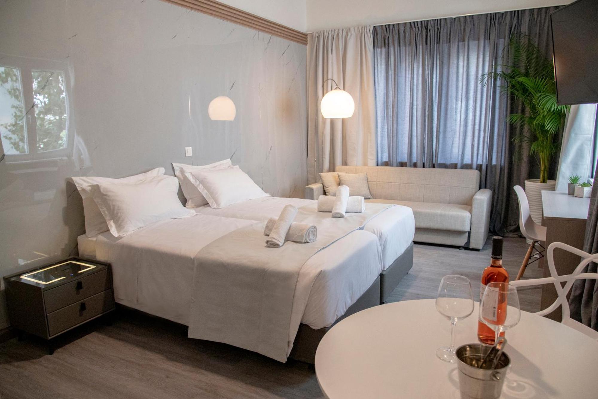 Apartahotel Celia Atenas