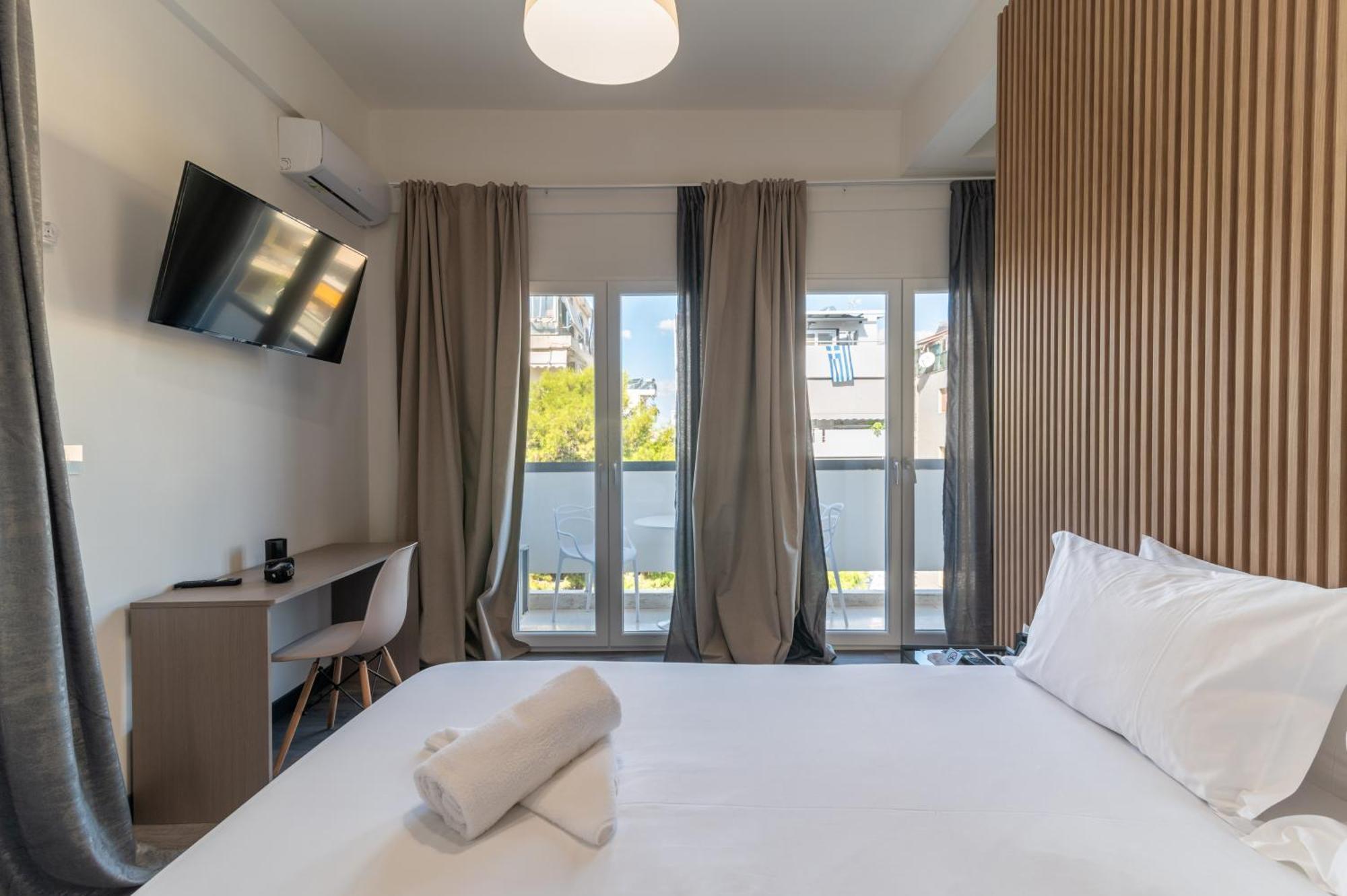 Celia Apartahotel 2*